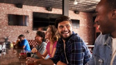 מה זה ספיד דייט? איך מתנהל מפגש של ספייד דייט?