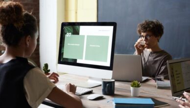 איך להתחיל שיחה בלי להתבייש משפטים להתחלת שיחה