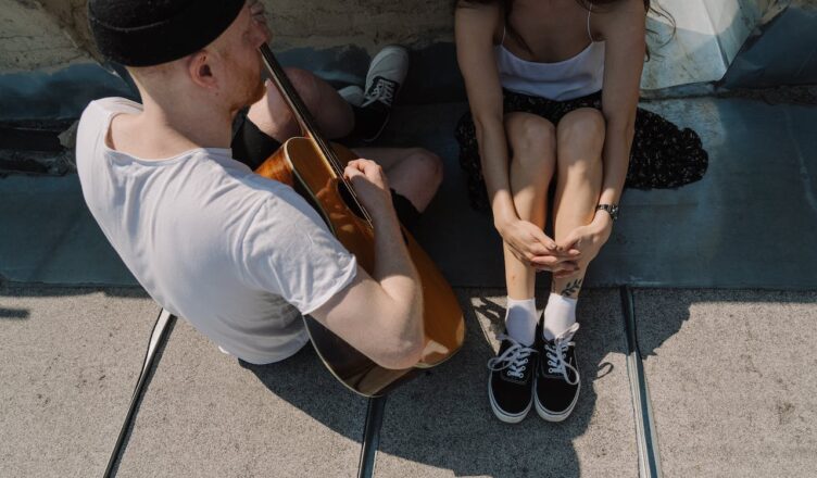 שיר אהבה קוצים ושושנים