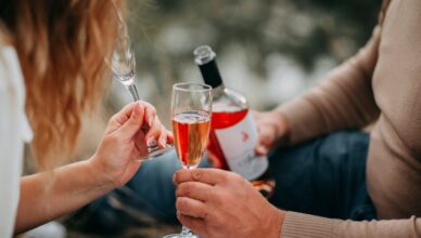 איך לגרום לה לשלוח הודעה