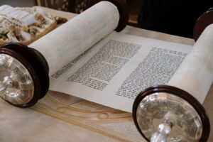 איך ניתן למצוא אהבה לפי גישת הרמב״ם
